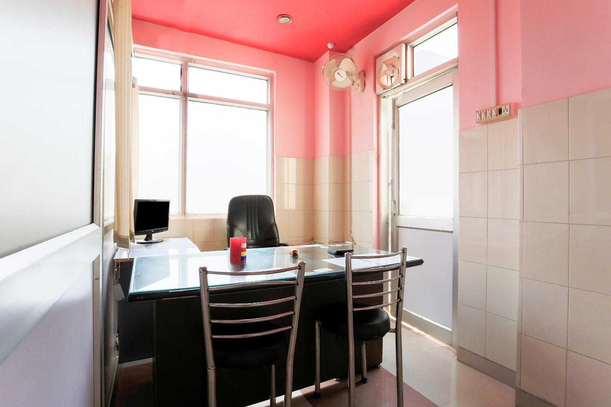 Oyo Flagship 37109 Mangalam Guest House Chinhat Zewnętrze zdjęcie