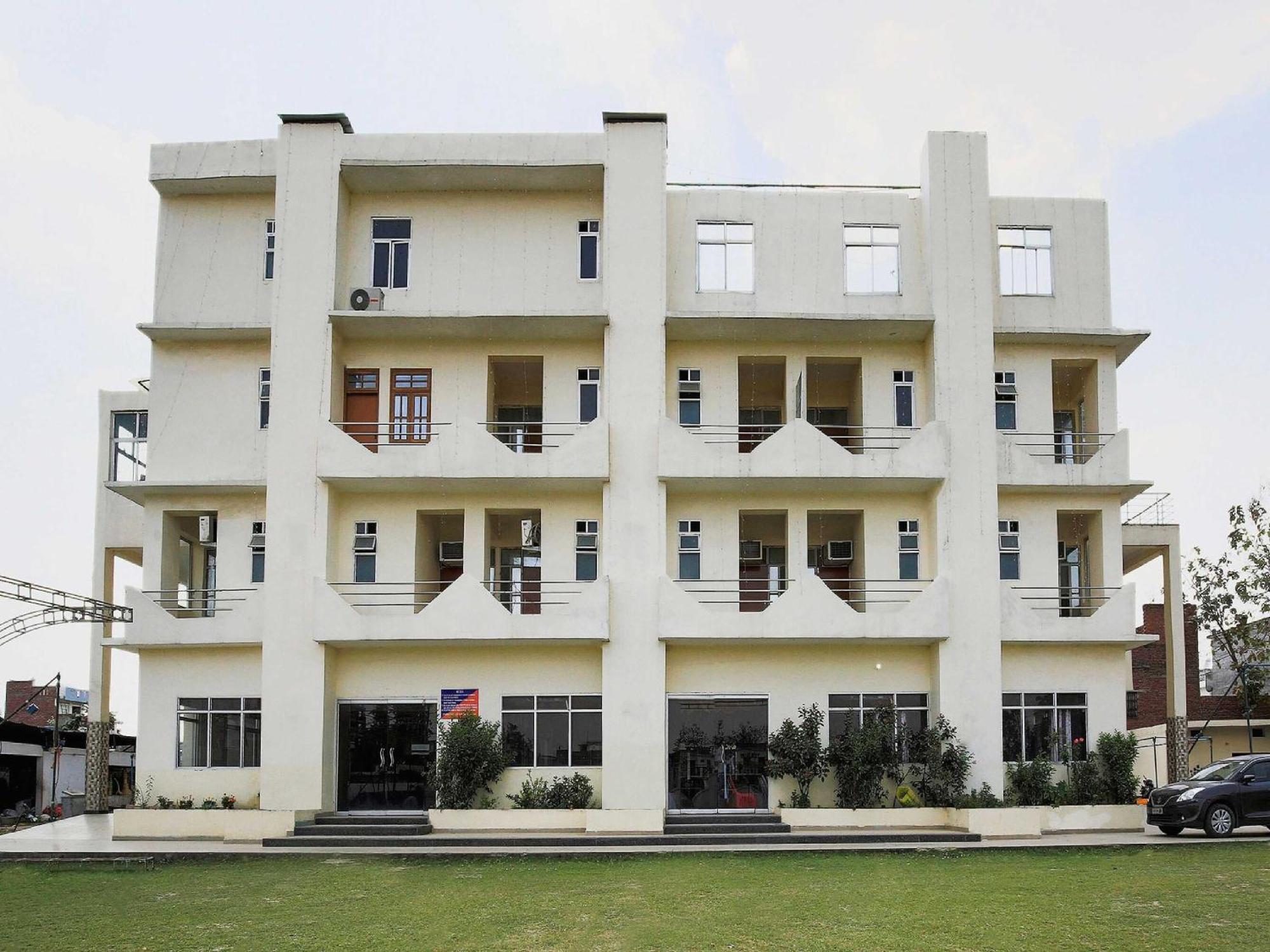 Oyo Flagship 37109 Mangalam Guest House Chinhat Zewnętrze zdjęcie